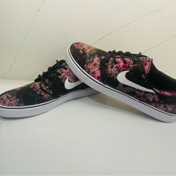 Nike Zoom Stefan Janoski Sneakers - Picture 2 of 11